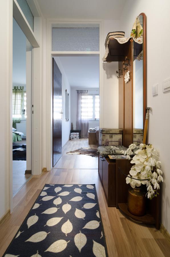 Apartment 10 Visoko Bagian luar foto